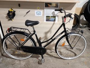 1523 Ville 650A noir ALPINA