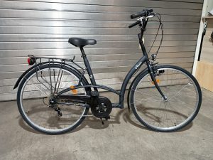 1590 Ville 28" noir BTWIN