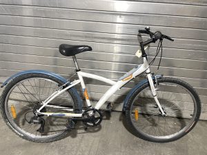 1687 VTC 26" blanc B'TWIN